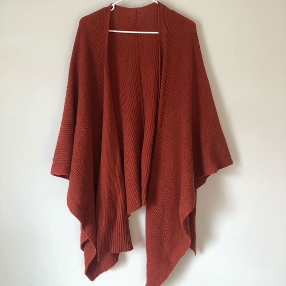 Sweaters - Orange shawl
